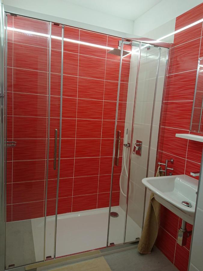 Retro vila , ubytování jen pro české občany Slušovice Extérieur photo