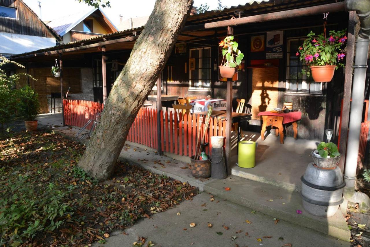 Retro vila , ubytování jen pro české občany Slušovice Extérieur photo