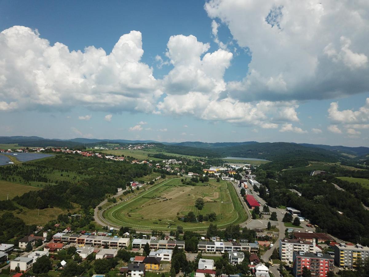 Retro vila , ubytování jen pro české občany Slušovice Extérieur photo
