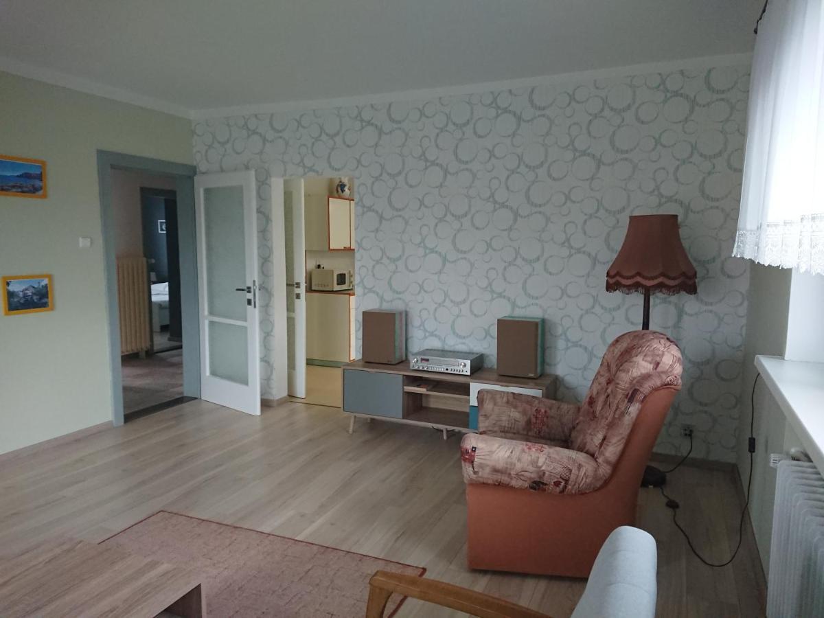 Retro vila , ubytování jen pro české občany Slušovice Extérieur photo